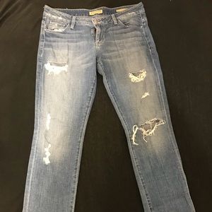 Guess Rachel relaxed skinny jeans size 29
